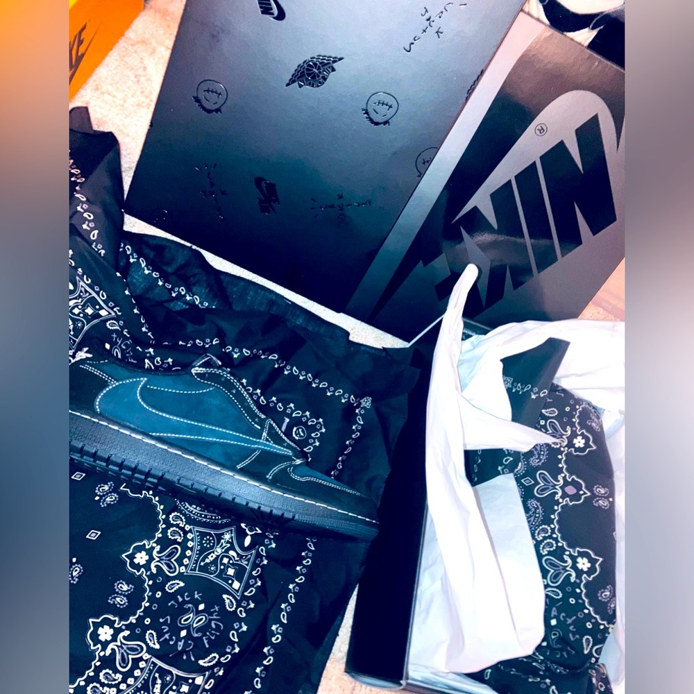 Travis Scott PHANTOM SIZE 10 DS (from SNKRS)